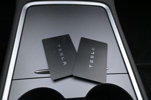Tesla Model 3 bild 21
