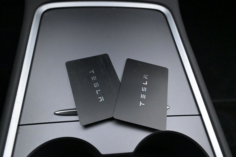 Tesla Model 3 bild 21