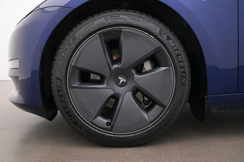Tesla Model 3 bild 27