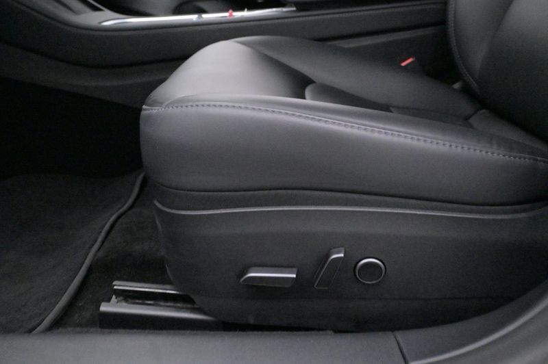 Tesla Model 3 bild 10
