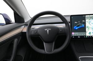 Tesla Model 3 bild 7