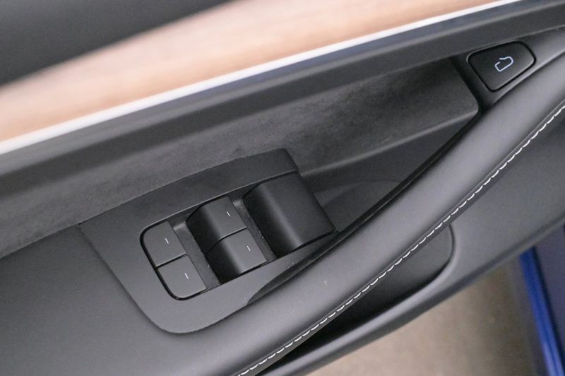 Tesla Model 3 bild 9