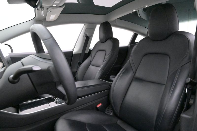 Tesla Model 3 bild 9