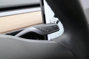 Tesla Model 3 bild 8