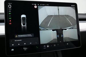 Tesla Model Y bild 18