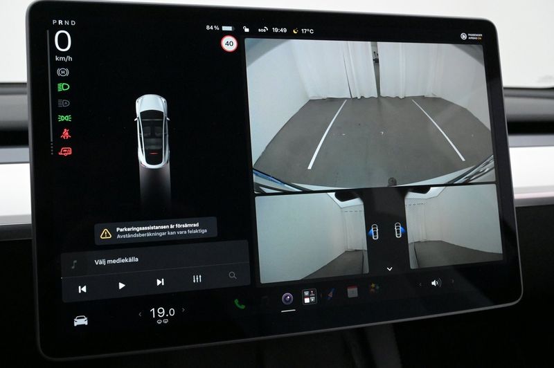 Tesla Model Y bild 18
