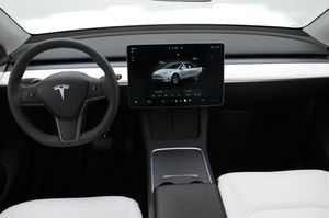 Tesla Model Y bild 6