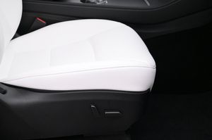 Tesla Model Y bild 13