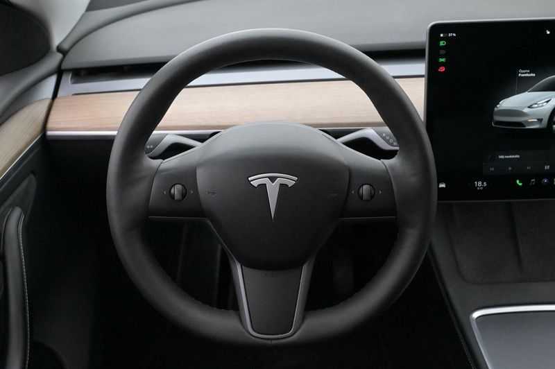 Tesla Model Y bild 7