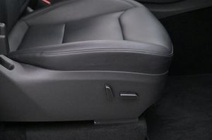 Tesla Model Y bild 13