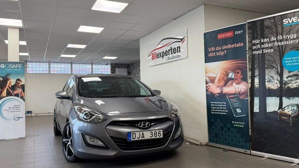 Hyundai i30 5-dörrar 1.6 CRDi Premium |Endast 2-brukare|Dragkrok - 2013
