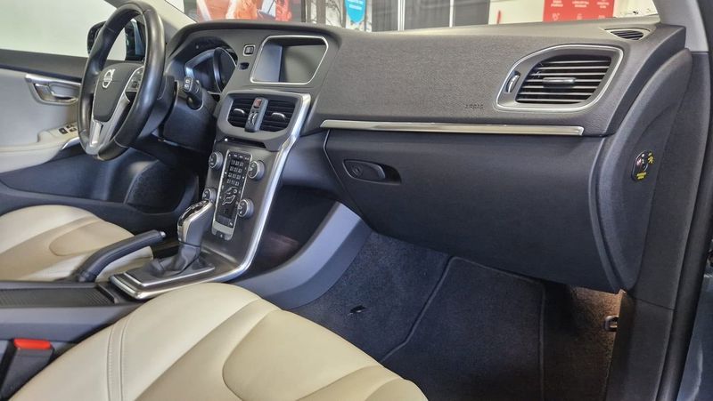 Volvo V40 bild 14