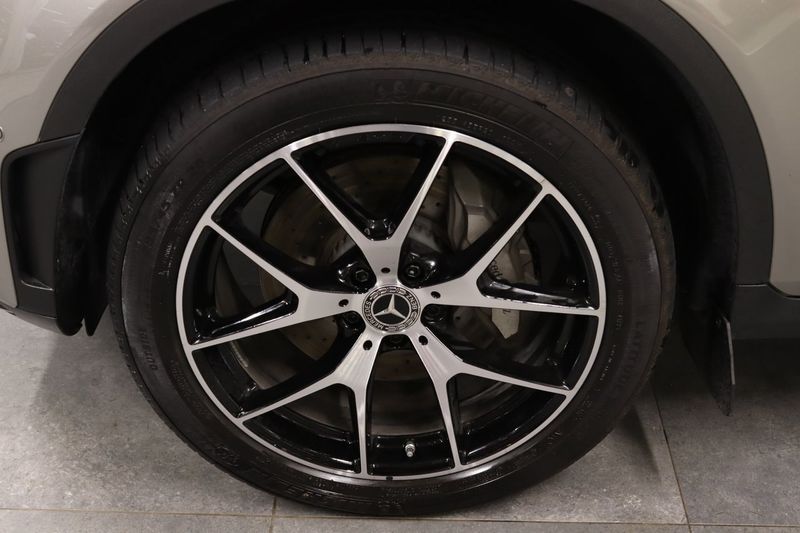 Mercedes GLC300 bild 8