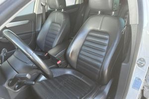 Volkswagen Passat bild 13
