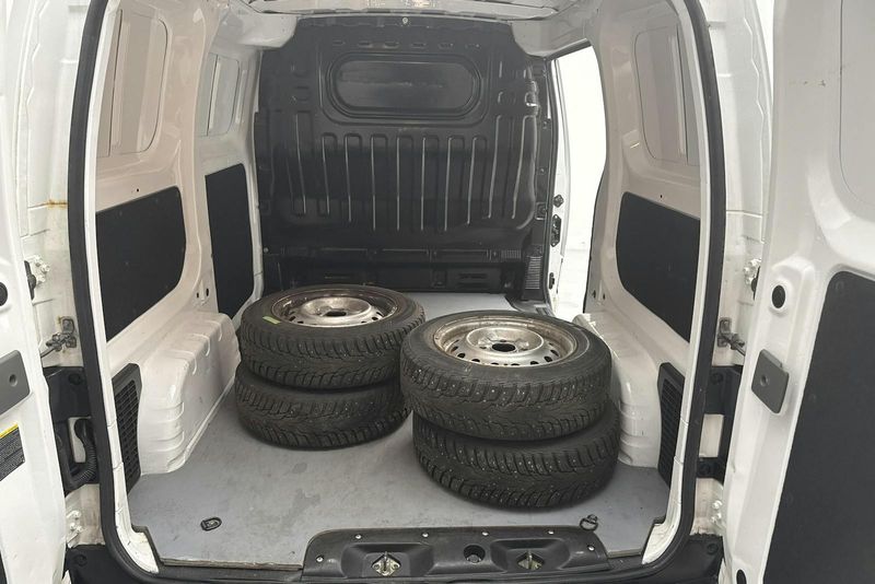 Nissan NV200 bild 9