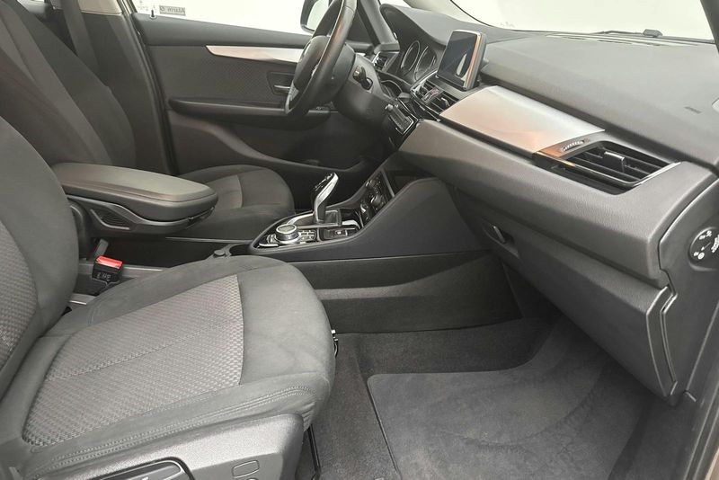 BMW 218 bild 7