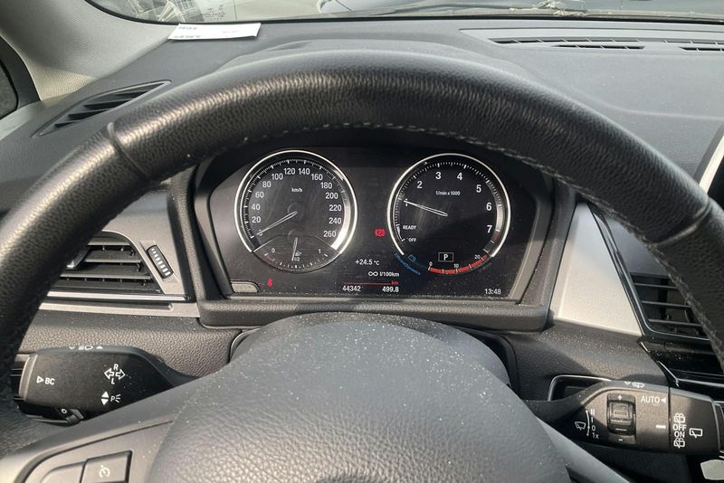 BMW 218 bild 10