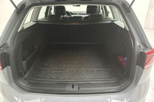 Volkswagen Passat bild 9
