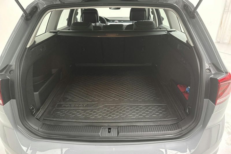 Volkswagen Passat bild 9