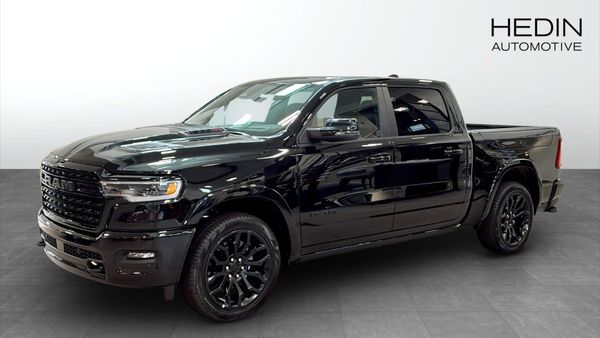 RAM 1500 Hurricane Crew Cab 4X4 Night Edition Rambox Låg skatt - 2025