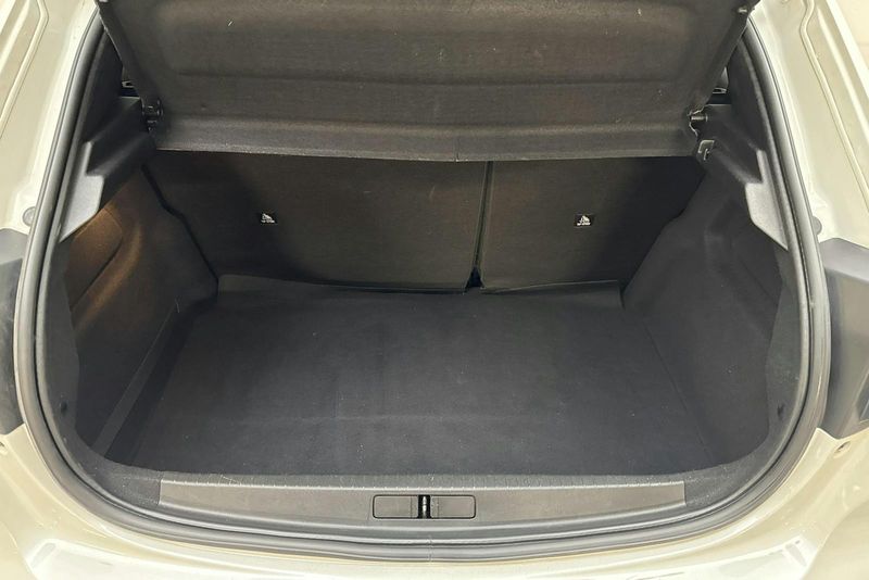 Peugeot 208 bild 9