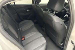 Peugeot 208 bild 8