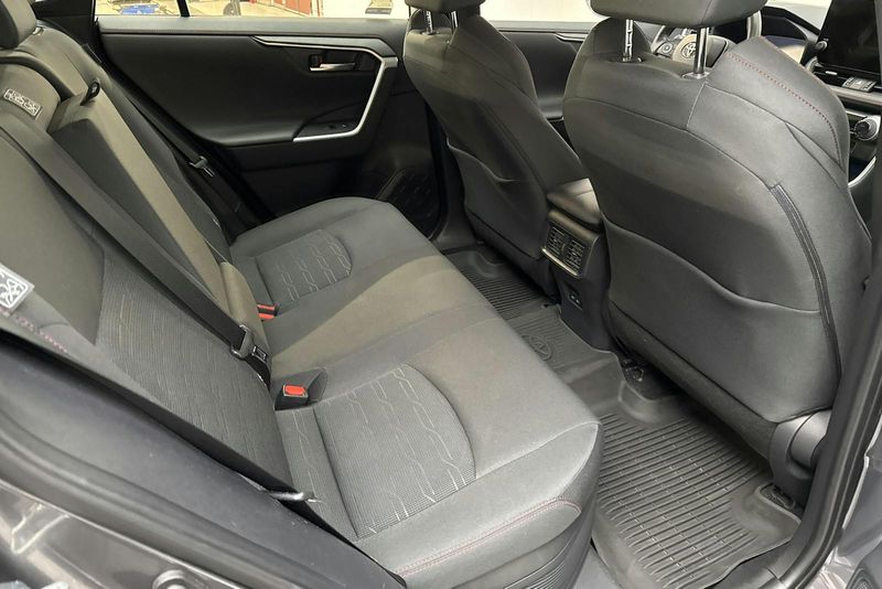 Toyota RAV4 bild 8