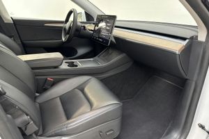 Tesla Model Y bild 7