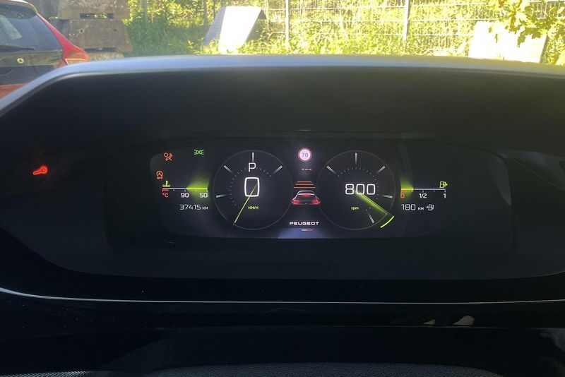 Peugeot 408 bild 10