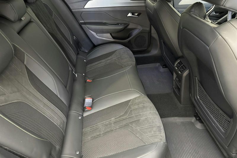 Peugeot 408 bild 8