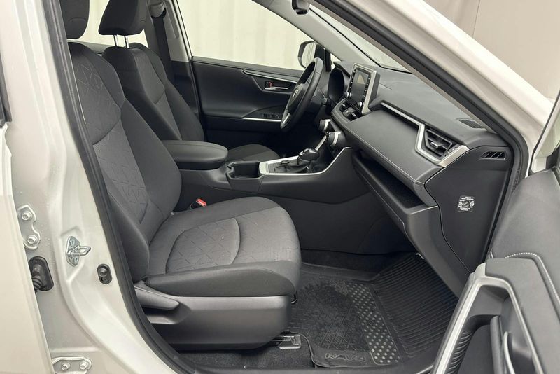Toyota RAV4 bild 7
