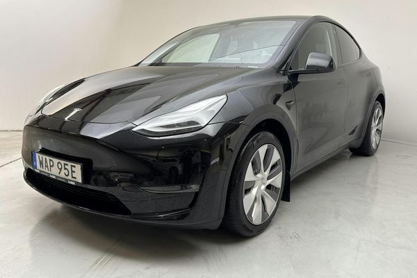 Tesla Model Y Long Range Dual Motor AWD - 2023