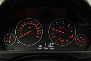 BMW 320 bild 10