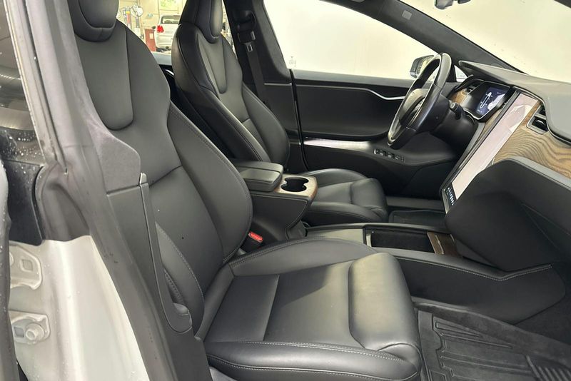 Tesla Model S bild 7