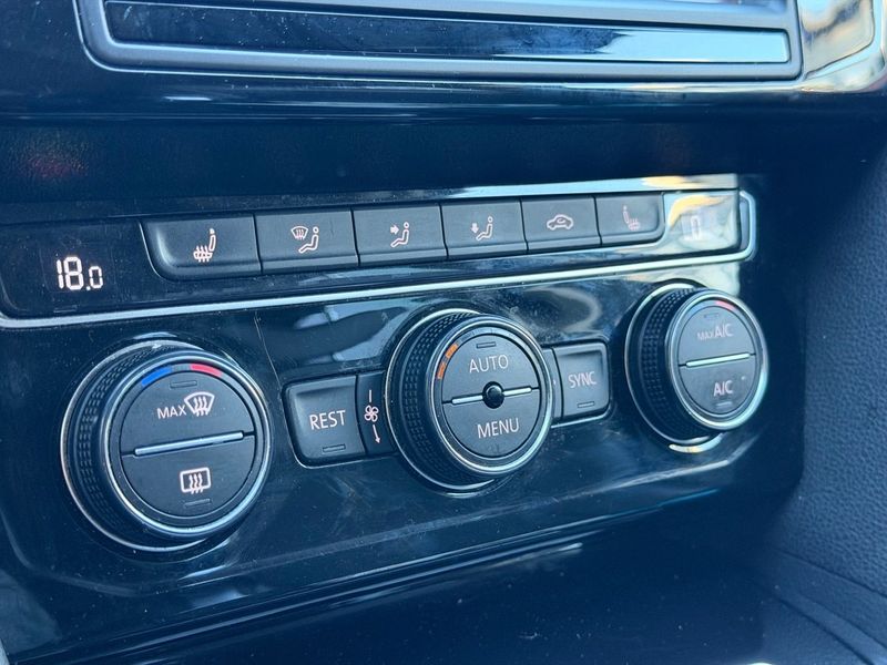 Volkswagen Passat bild 13