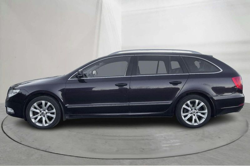 Skoda Superb bild 2