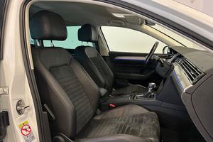 Volkswagen Passat bild 21
