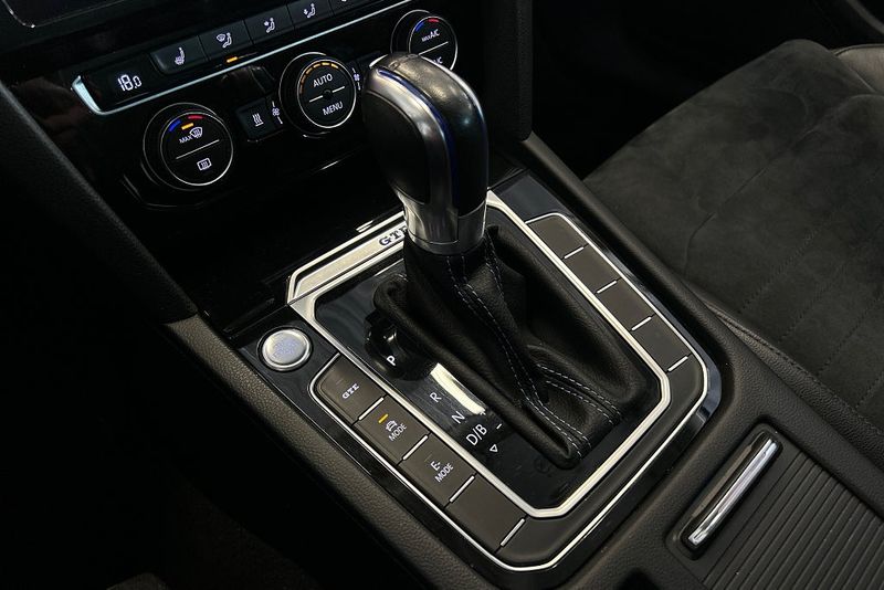 Volkswagen Passat bild 18