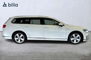 Volkswagen Passat bild 8