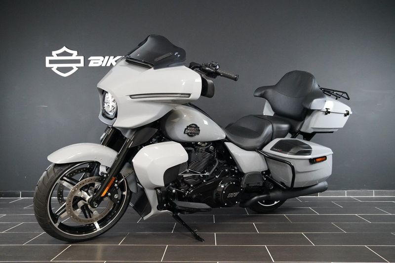 Harley-Davidson Street Glide Ultra bild 9