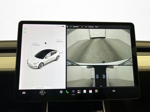 Tesla Model 3 bild 22