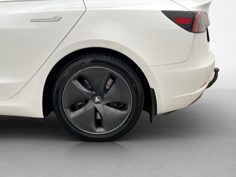 Tesla Model 3 bild 28