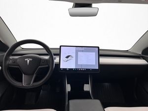 Tesla Model 3 bild 14