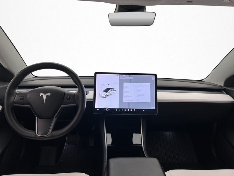 Tesla Model 3 bild 14