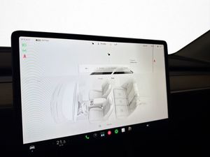 Tesla Model Y bild 24