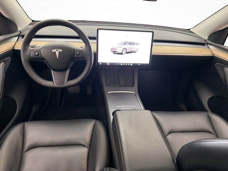 Tesla Model Y bild 16