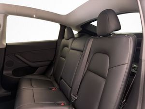 Tesla Model Y bild 14