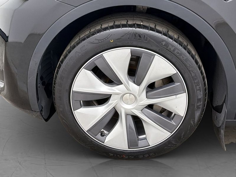 Tesla Model Y bild 28