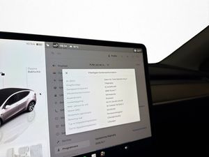 Tesla Model Y bild 22
