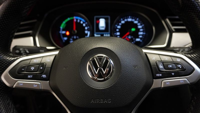 Volkswagen Passat bild 12